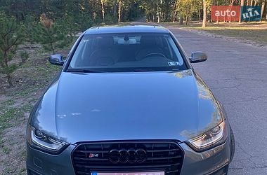 Седан Audi A4 2015 в Кропивницком