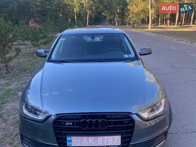 Седан Audi A4 2015 в Кропивницком