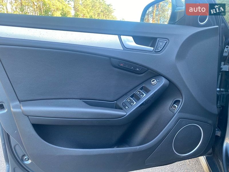 Седан Audi A4 2015 в Кропивницком