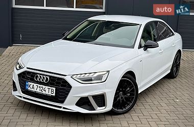 Седан Audi A4 2021 в Мукачево
