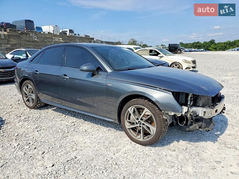 Седан Audi A4 2021 в Львове