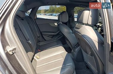Седан Audi A4 2021 в Львове