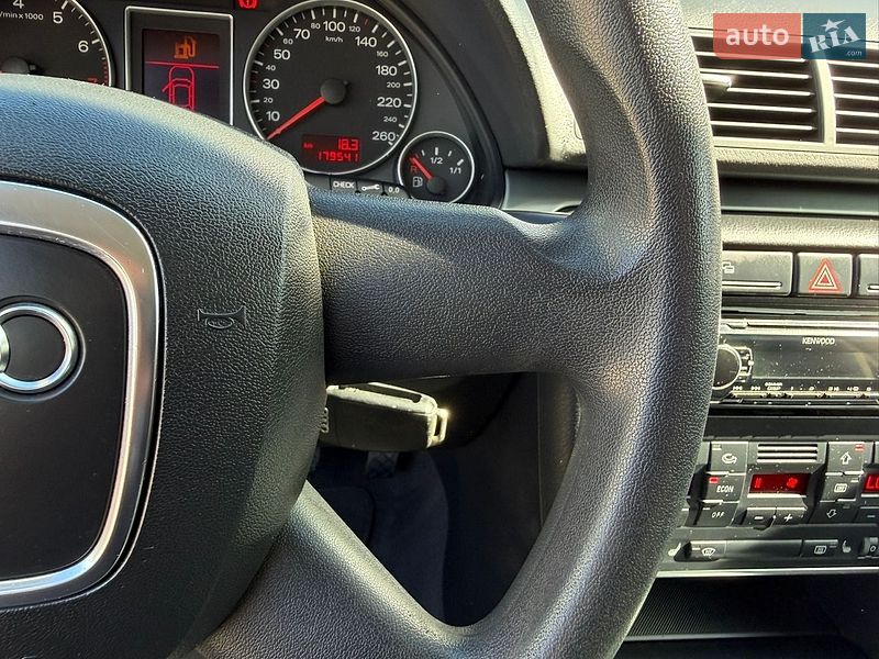 Седан Audi A4 2005 в Лубнах