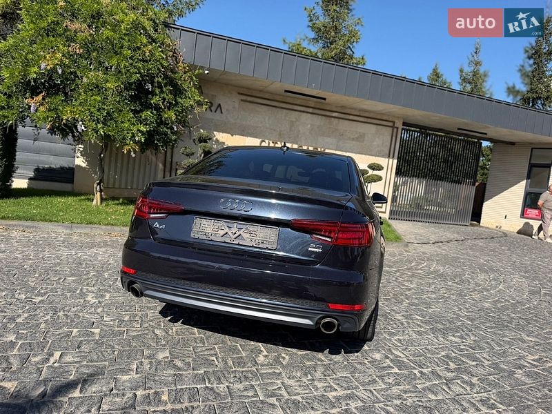 Седан Audi A4 2018 в Львове