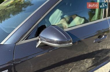 Седан Audi A4 2018 в Львове