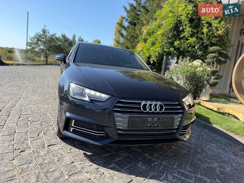 Седан Audi A4 2018 в Львове