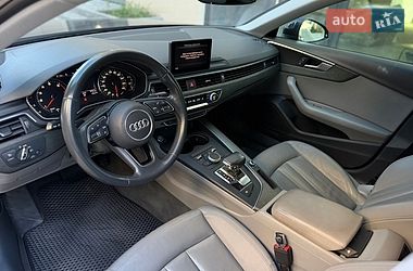 Седан Audi A4 2018 в Львове