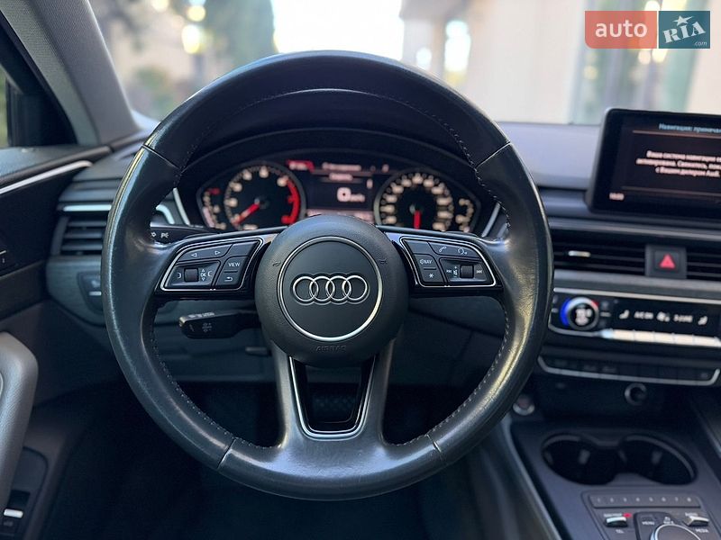 Седан Audi A4 2018 в Львове