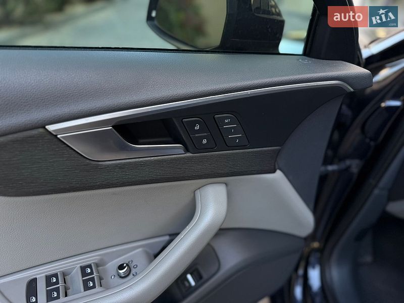 Седан Audi A4 2018 в Львове