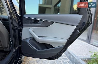 Седан Audi A4 2018 в Львове