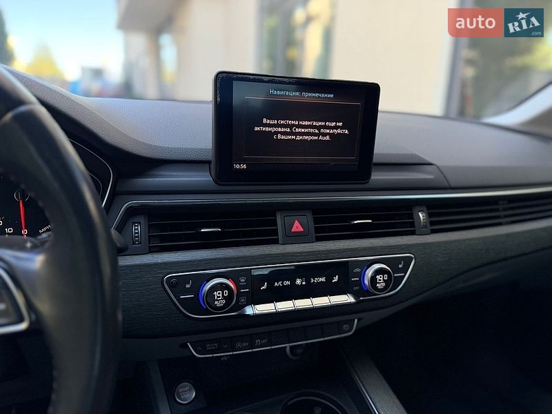Седан Audi A4 2018 в Львове