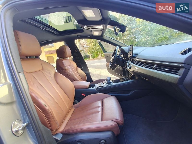 Седан Audi A4 2023 в Івано-Франківську
