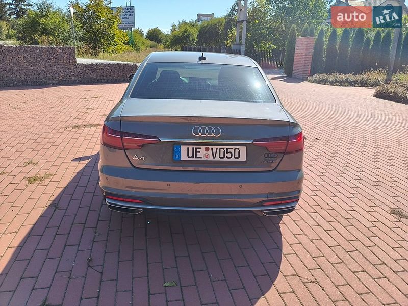 Седан Audi A4 2023 в Івано-Франківську