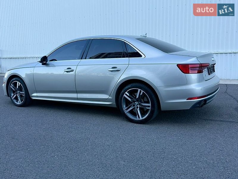 Седан Audi A4 2017 в Луцке