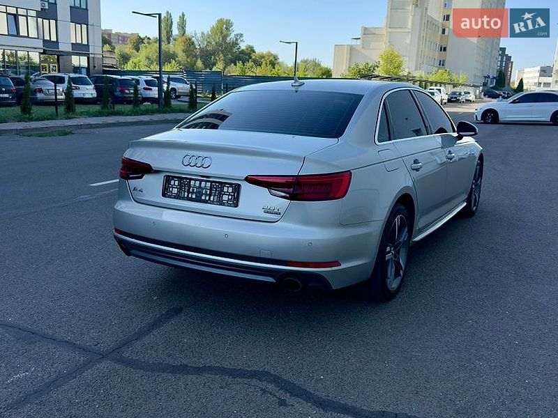 Седан Audi A4 2017 в Луцке