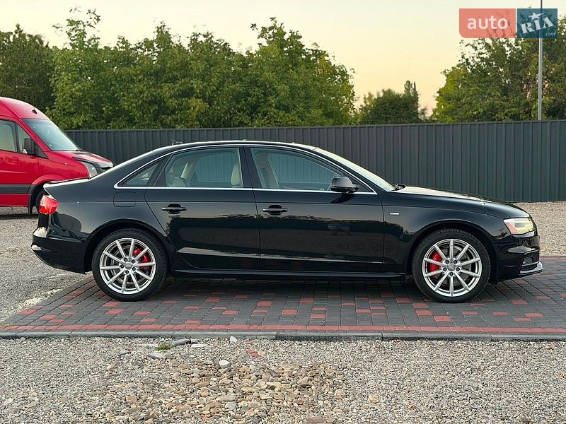 Седан Audi A4 2014 в Ужгороді