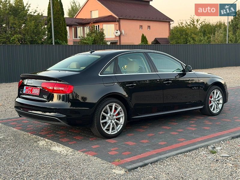 Седан Audi A4 2014 в Ужгороді