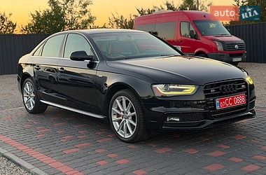 Седан Audi A4 2014 в Ужгороді