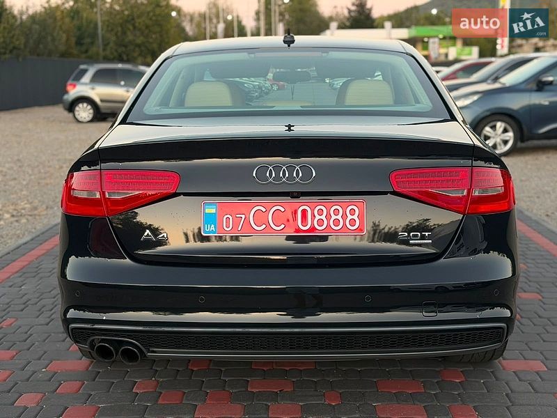 Седан Audi A4 2014 в Ужгороді