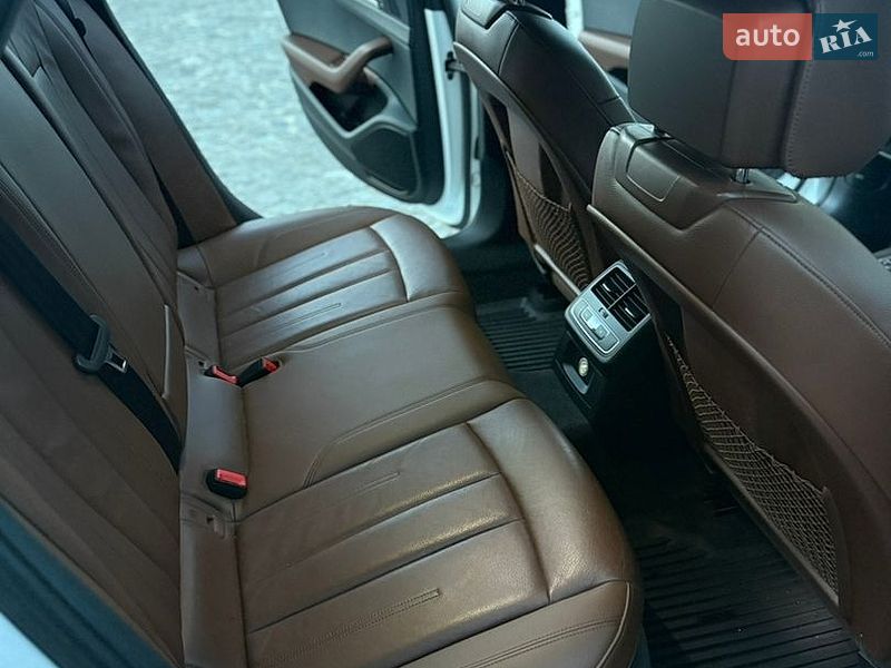 Седан Audi A4 2017 в Днепре