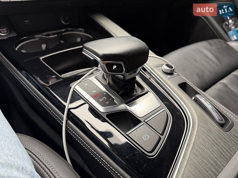 Седан Audi A4 2022 в Днепре