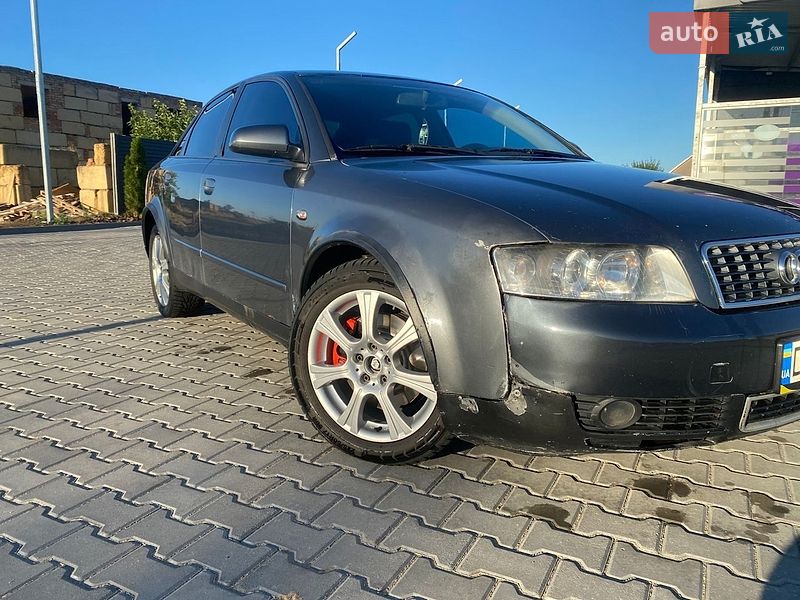 Седан Audi A4 2002 в Одессе