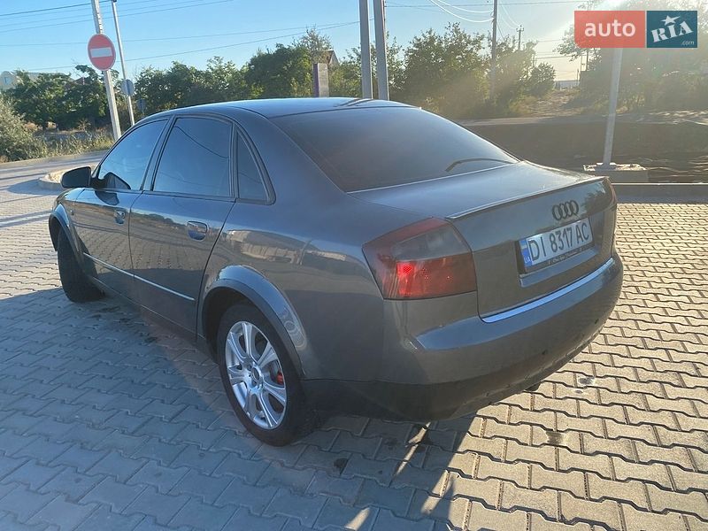 Седан Audi A4 2002 в Одессе