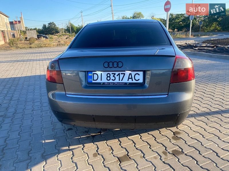 Седан Audi A4 2002 в Одессе