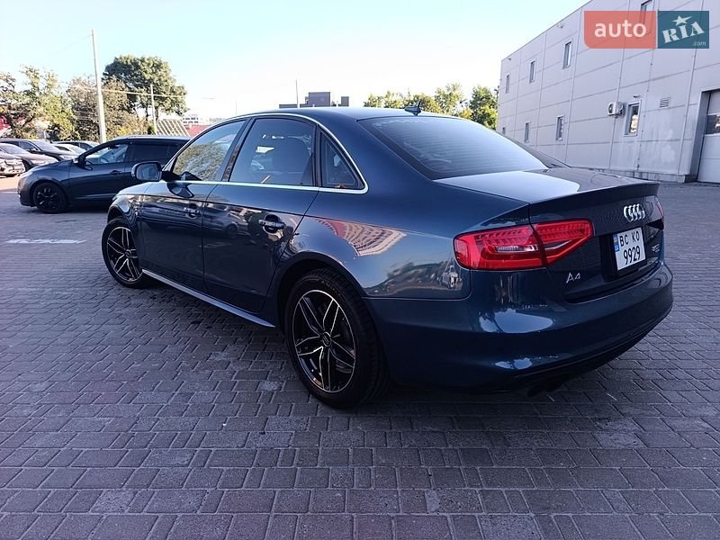 Седан Audi A4 2014 в Львові