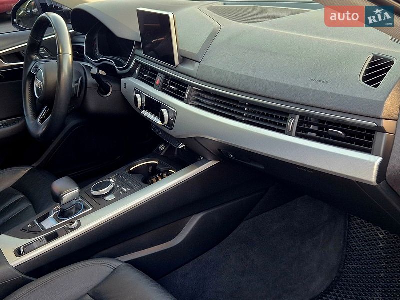 Седан Audi A4 2018 в Харкові