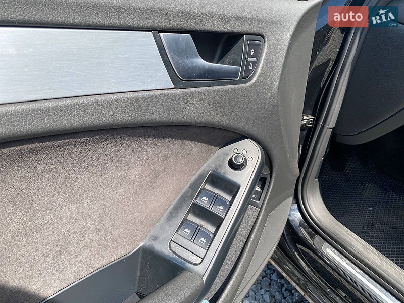 Седан Audi A4 2010 в Черновцах
