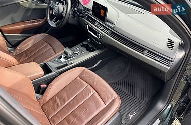 Седан Audi A4 2016 в Львове