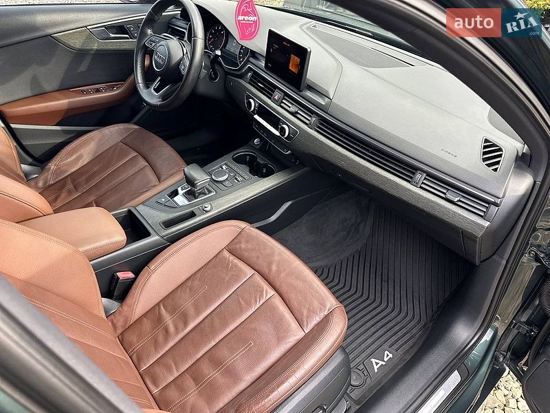 Седан Audi A4 2016 в Львове