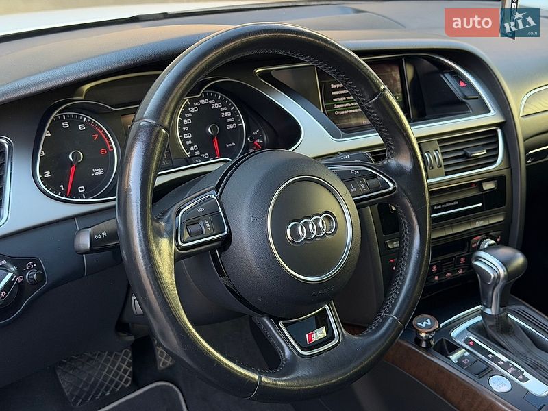 Седан Audi A4 2014 в Харькове