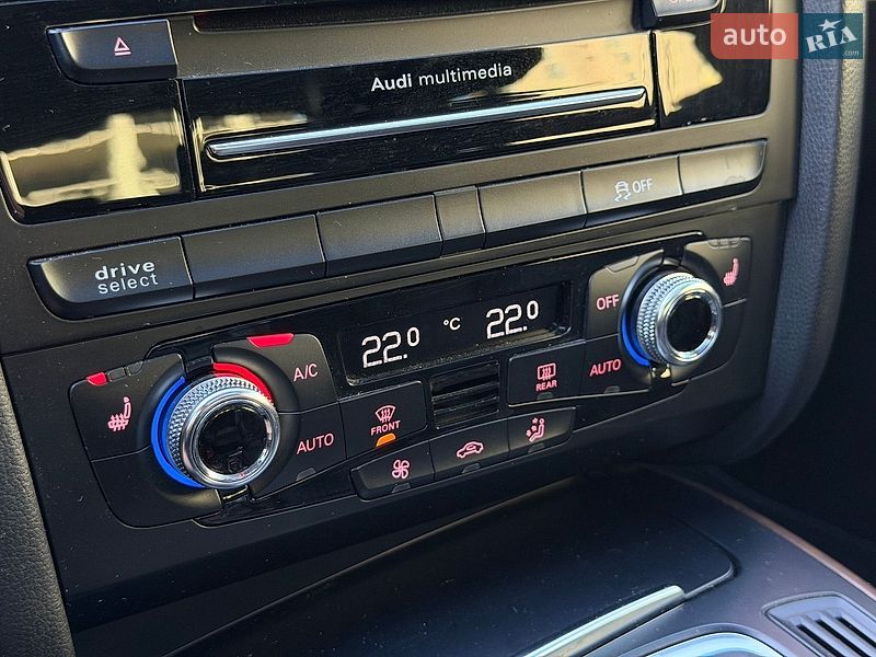 Седан Audi A4 2014 в Харькове