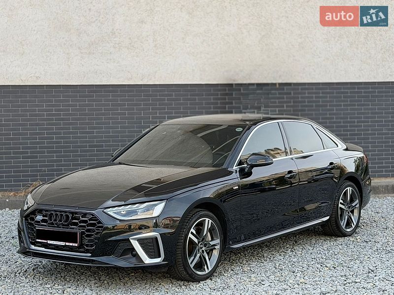 Седан Audi A4 2022 в Черновцах