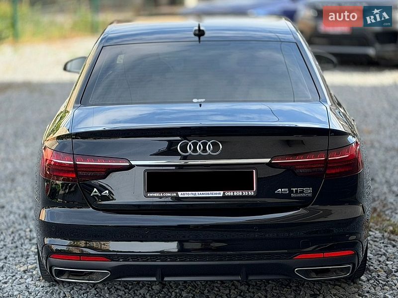 Седан Audi A4 2022 в Черновцах