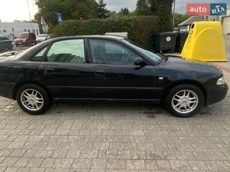 Седан Audi A4 2000 в Івано-Франківську