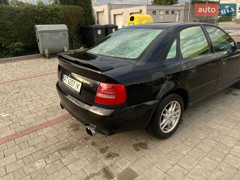 Седан Audi A4 2000 в Івано-Франківську
