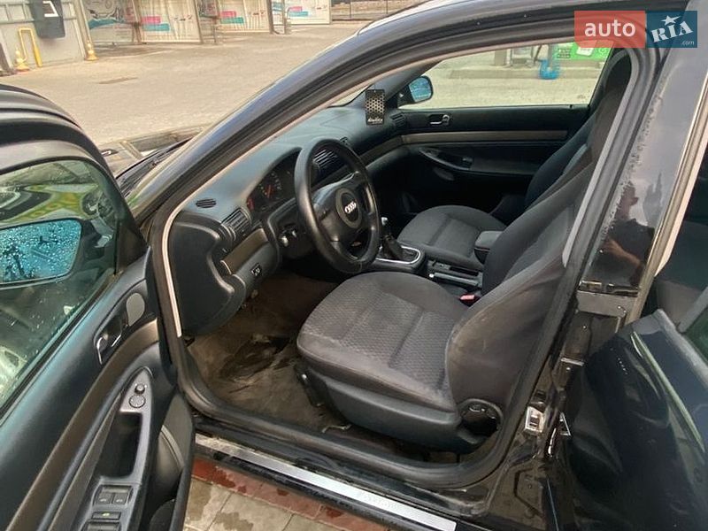 Седан Audi A4 2000 в Івано-Франківську
