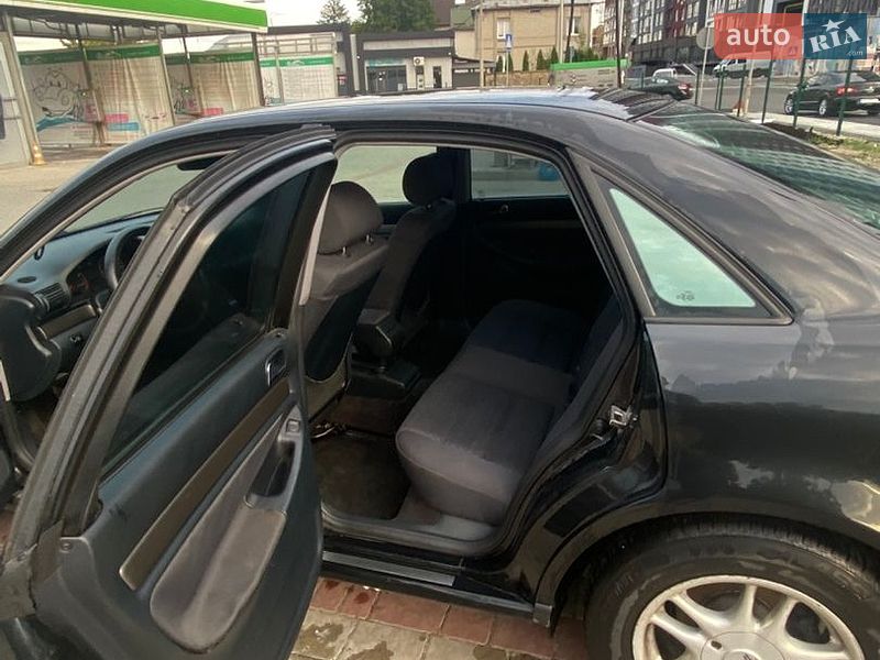 Седан Audi A4 2000 в Івано-Франківську
