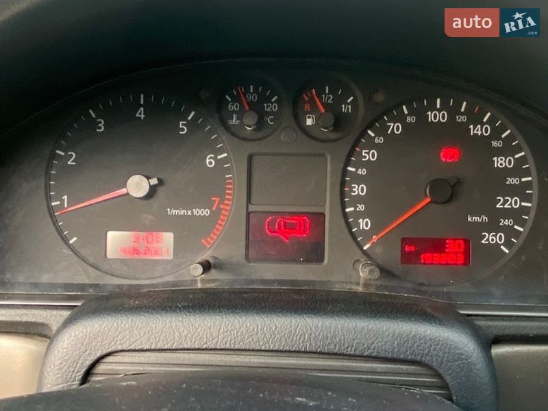 Седан Audi A4 2000 в Івано-Франківську