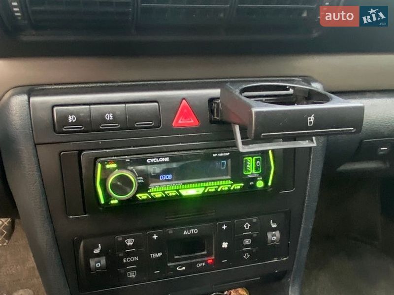 Седан Audi A4 2000 в Івано-Франківську