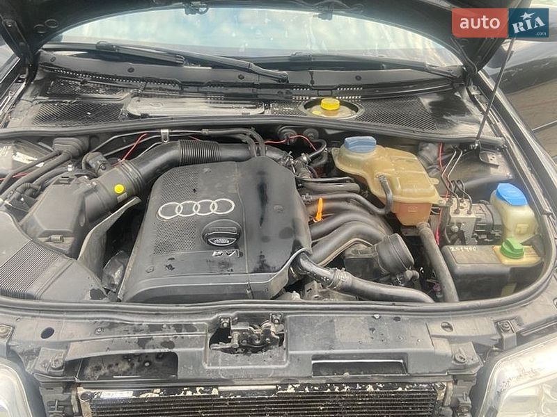 Седан Audi A4 2000 в Івано-Франківську