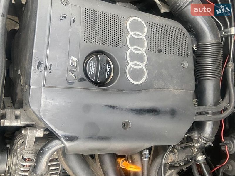 Седан Audi A4 2000 в Івано-Франківську