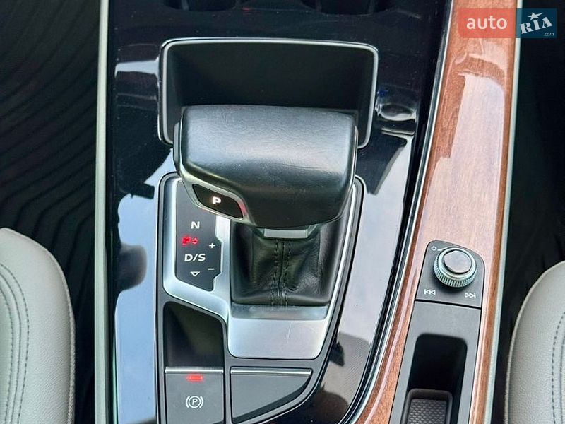 Седан Audi A4 2021 в Києві