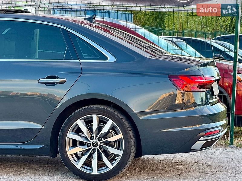 Седан Audi A4 2021 в Києві