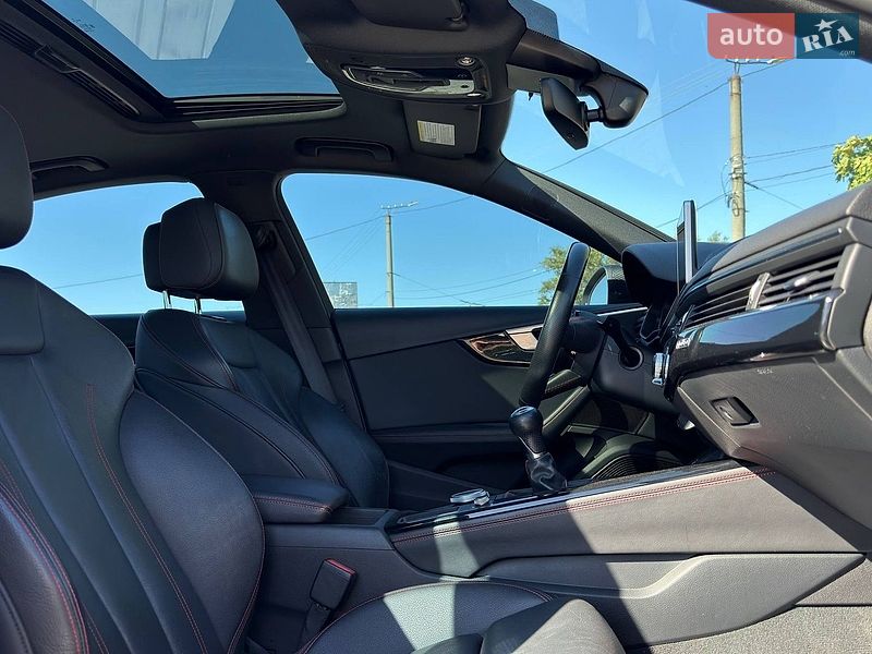 Седан Audi A4 2018 в Кропивницькому