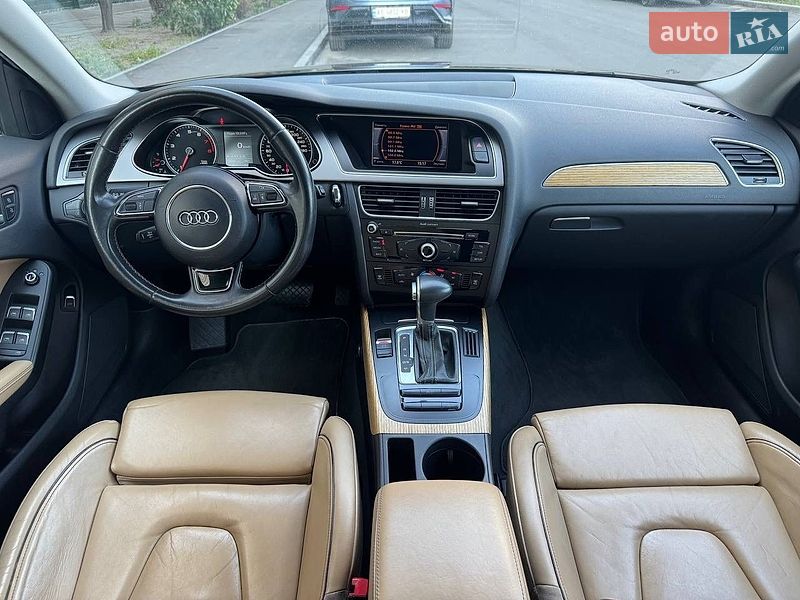 Седан Audi A4 2012 в Днепре