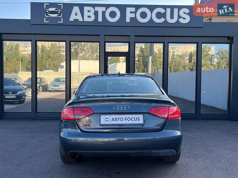 Седан Audi A4 2010 в Киеве